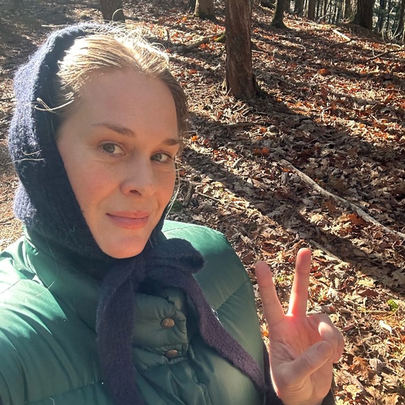 Meet your Posher, Sarah - Picture 1 of 1